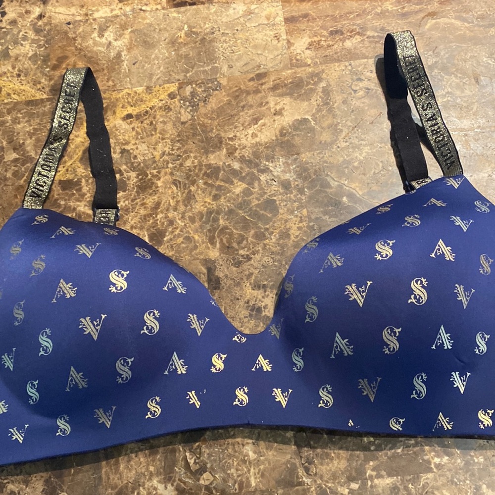 Victoria secret tshirt bra